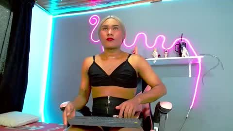 Snapshot of adhara_rangel chatting on November 4, 2025, 7:13 pm adhara rangel online show from November 4, 2025, 7:13 pm