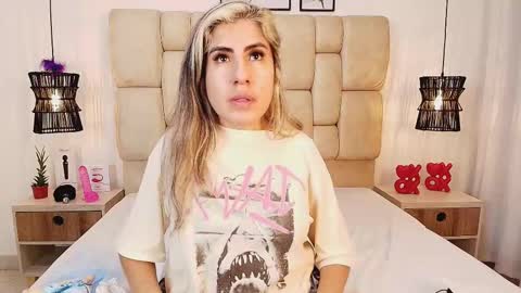 AdharaSmithh online show from March 4, 2025, 8:38 pm