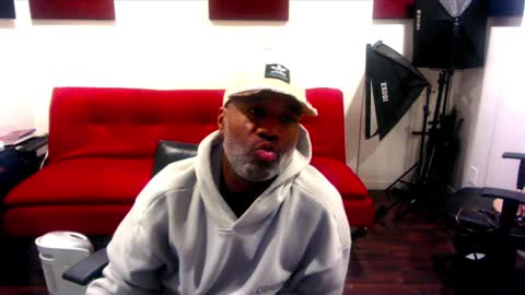 Snapshot of adick_ting chatting on December 25, 2024, 2:14 am adick_ting online show from December 25, 2024, 2:14 am