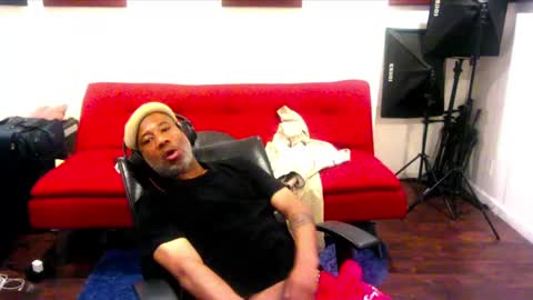 Snapshot of adick_ting chatting on December 30, 2024, 11:06 pm adick_ting online show from December 30, 2024, 11:06 pm