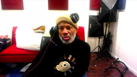 Snapshot of adick_ting chatting on January 7, 2025, 7:42 am adick_ting online show from January 7, 2025, 7:42 am