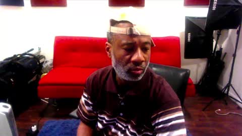 Snapshot of adick_ting chatting on February 23, 2025, 6:45 pm adick_ting online show from February 23, 2025, 6:45 pm