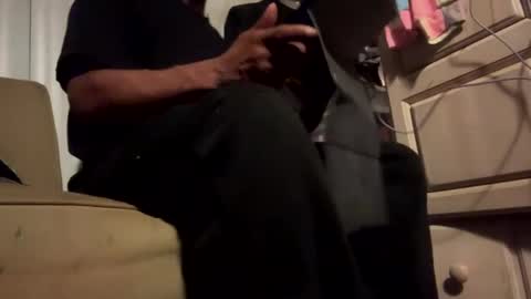 Snapshot of adick_ting chatting on September 9, 2025, 5:29 am adick_ting online show from September 9, 2025, 5:29 am