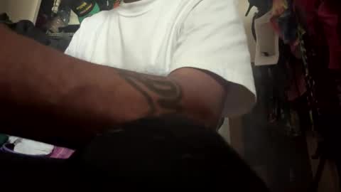 Snapshot of adick_ting chatting on October 2, 2025, 10:28 pm adick_ting online show from October 2, 2025, 10:28 pm