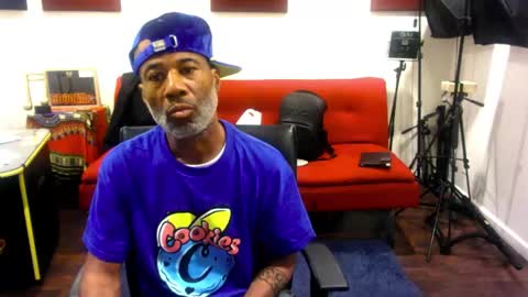 Snapshot of adick_ting chatting on October 26, 2025, 11:53 pm adick_ting online show from October 26, 2025, 11:53 pm