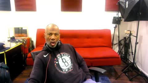 Snapshot of adick_ting chatting on November 7, 2025, 6:57 am adick_ting online show from November 7, 2025, 6:57 am