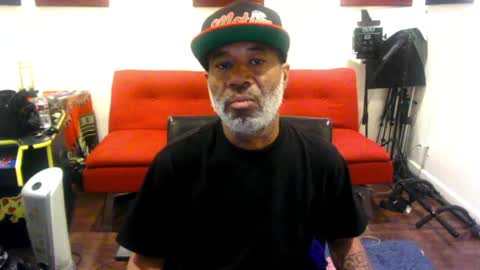 Snapshot of adick_ting chatting on May 3, 2026, 7:53 pm adick_ting online show from May 3, 2026, 7:53 pm