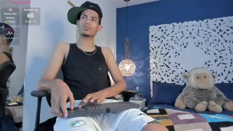 adonis_wb online show from September 19, 2025, 9:43 am