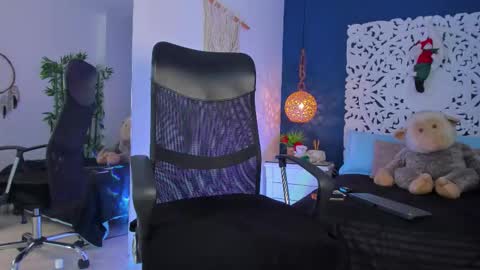 adonis_wb online show from November 19, 2025, 9:26 pm