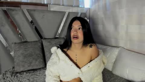 Stormi online show from April 1, 2026, 6:27 pm