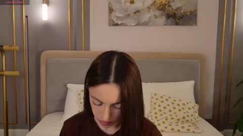adoracortes online show from May 5, 2026, 5:04 am