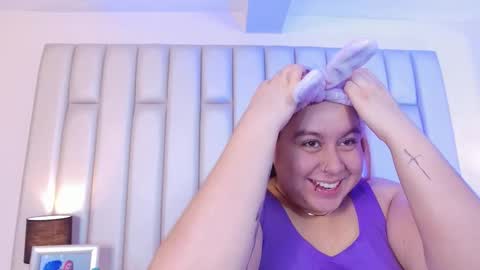 ANDREA PEREZ online show from February 5, 2026, 1:27 pm