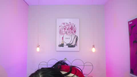 Adri  online show from April 22, 2026, 12:07 pm
