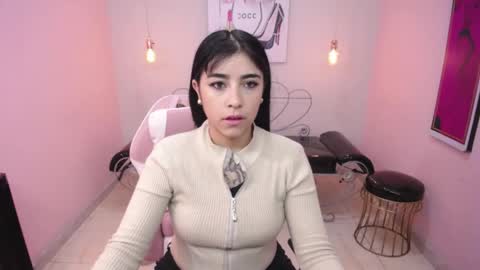 Adri  online show from April 30, 2026, 10:43 am