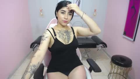 Adri  online show from May 7, 2026, 12:21 pm