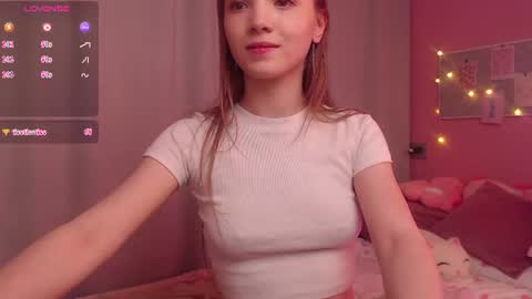 Snapshot of adria_arjona chatting on June 20, 2026, 7:44 am Eva online show from June 20, 2026, 7:44 am