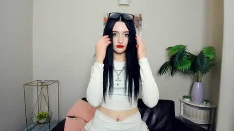 Eva online show from July 28, 2026, 8:01 pm