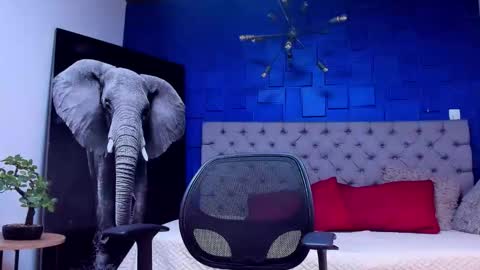 Snapshot of adrian_rae chatting on September 10, 2025, 12:32 am online show from September 10, 2025, 12:32 am