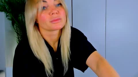 Snapshot of adriana_coy_ chatting on March 26, 2026, 3:06 pm Adriana online show from March 26, 2026, 3:06 pm