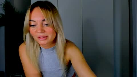Snapshot of adriana_coy_ chatting on April 1, 2026, 4:26 pm Adriana online show from April 1, 2026, 4:26 pm
