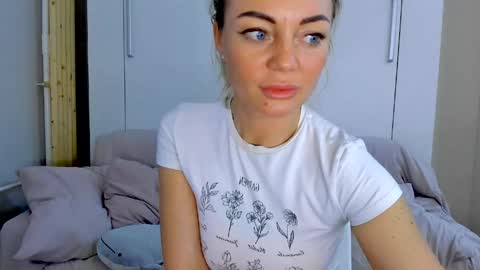 Snapshot of adriana_coy_ chatting on April 25, 2026, 1:41 pm Adriana online show from April 25, 2026, 1:41 pm