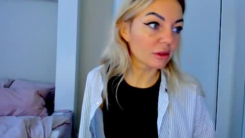 Snapshot of adriana_coy_ chatting on May 25, 2026, 7:36 am Adriana online show from May 25, 2026, 7:36 am