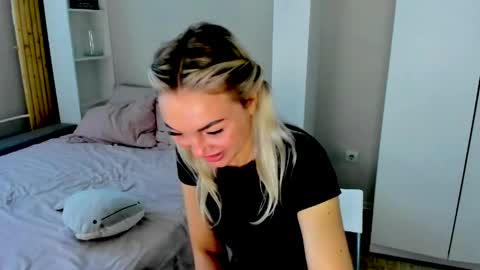 Snapshot of adriana_coy_ chatting on June 4, 2026, 6:08 am Adriana online show from June 4, 2026, 6:08 am