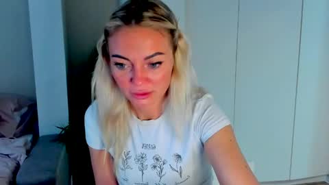 Snapshot of adriana_coy_ chatting on June 8, 2026, 5:46 pm Adriana online show from June 8, 2026, 5:46 pm