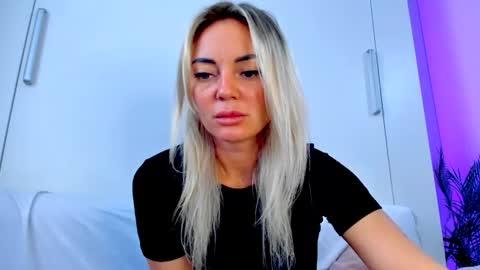 Adriana online show from July 5, 2026, 9:49 am