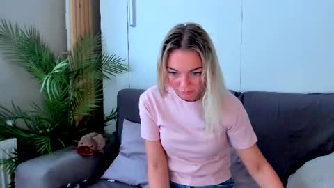 Adriana online show from July 26, 2026, 1:40 pm