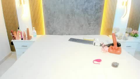 Adriana online show from April 10, 2026, 3:34 am