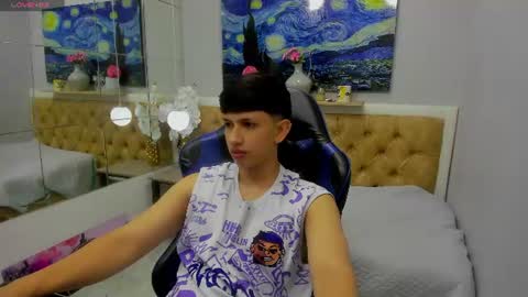 Snapshot of adrianfranko chatting on July 29, 2026, 12:47 pm Adrian Franco online show from July 29, 2026, 12:47 pm