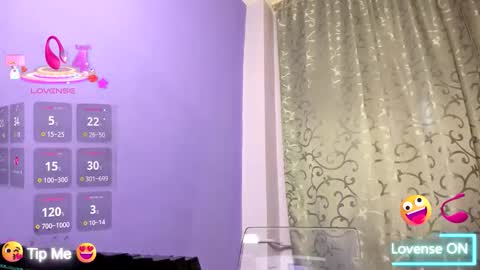 adriannalyly online show from September 13, 2025, 11:32 am