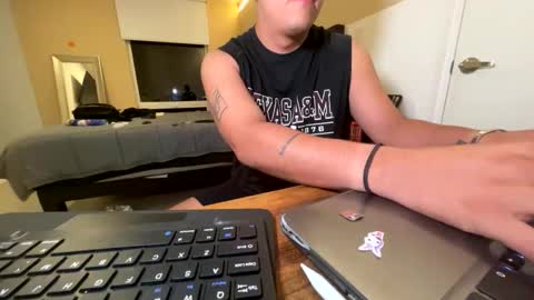 Snapshot of adriannn222 chatting on November 22, 2025, 1:37 am adriannn222 online show from November 22, 2025, 1:37 am