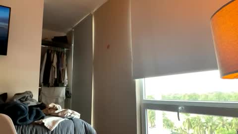 Snapshot of adriannn222 chatting on November 30, 2025, 1:48 pm adriannn222 online show from November 30, 2025, 1:48 pm