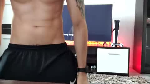 Snapshot of adrianohunt chatting on December 6, 2024, 8:15 am Adriano online show from December 6, 2024, 8:15 am