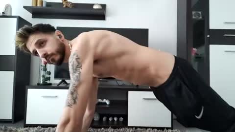 Snapshot of adrianohunt chatting on March 4, 2025, 10:35 am Adriano online show from March 4, 2025, 10:35 am