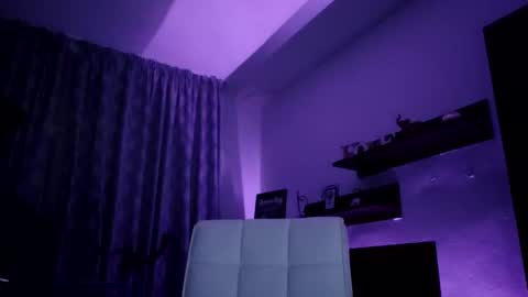 Snapshot of adrianohunt chatting on October 25, 2025, 5:08 pm Adriano online show from October 25, 2025, 5:08 pm