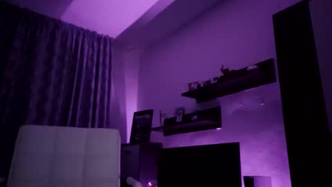 Snapshot of adrianohunt chatting on November 14, 2025, 7:56 pm Adriano online show from November 14, 2025, 7:56 pm