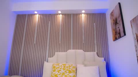 adrianstark_ online show from May 27, 2026, 12:24 pm