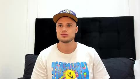 Adrein Roche online show from January 19, 2025, 1:21 am