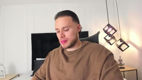 Adrein Roche online show from October 18, 2025, 10:21 pm