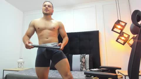 Adrein Roche online show from November 6, 2025, 11:15 pm