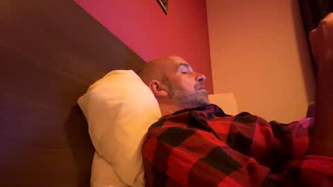 adrienfromparis online show from January 22, 2025, 8:17 pm