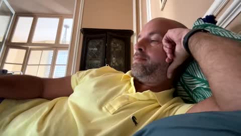 adrienfromparis online show from March 7, 2025, 11:40 am