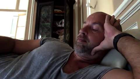 adrienfromparis online show from October 24, 2025, 11:06 am