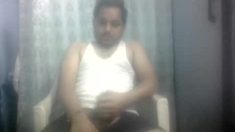 Snapshot of adudeandsexy chatting on December 9, 2024, 1:18 am adudeandsexy online show from December 9, 2024, 1:18 am