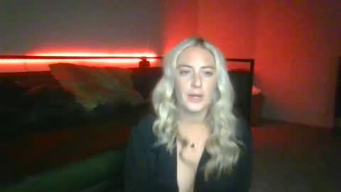 Snapshot of adventureswithsmitty chatting on December 1, 2025, 5:12 am adventureswithsmitty online show from December 1, 2025, 5:12 am