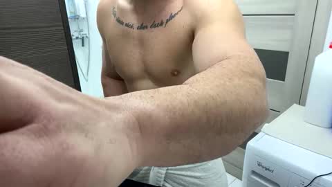 Snapshot of advp69 chatting on November 27, 2025, 9:22 am Mrrfitt online show from November 27, 2025, 9:22 am