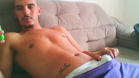 Snapshot of aelucius chatting on January 27, 2025, 4:01 pm Luci online show from January 27, 2025, 4:01 pm